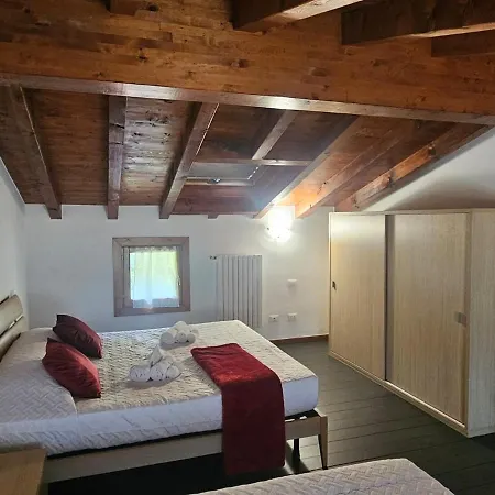 Mum & Dad - Loft *