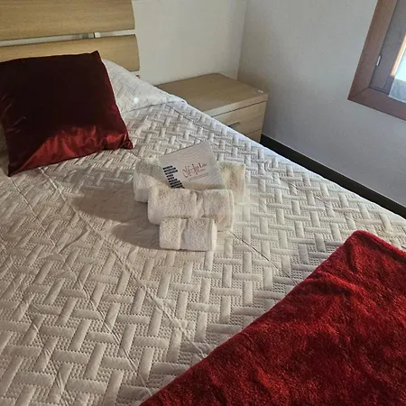 Mum & Dad - Loft *
